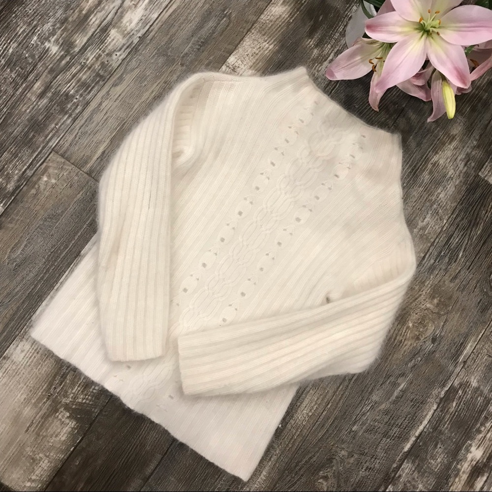Rabbit blend White Sweater: small